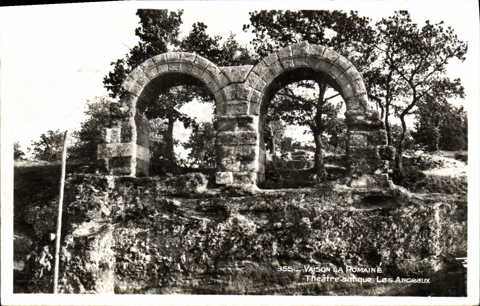 CPA Vaison La Romaine Theatre antique Les Arceaux