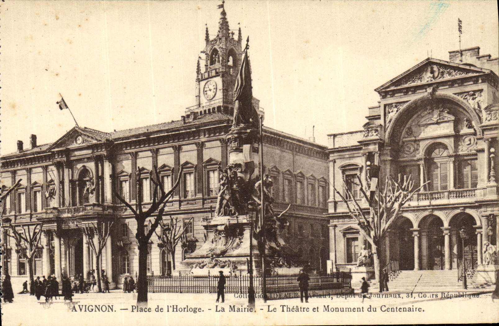 CPA Avignon Place de L Horloge La Mairie Le Theatre et Monument du Centenaire