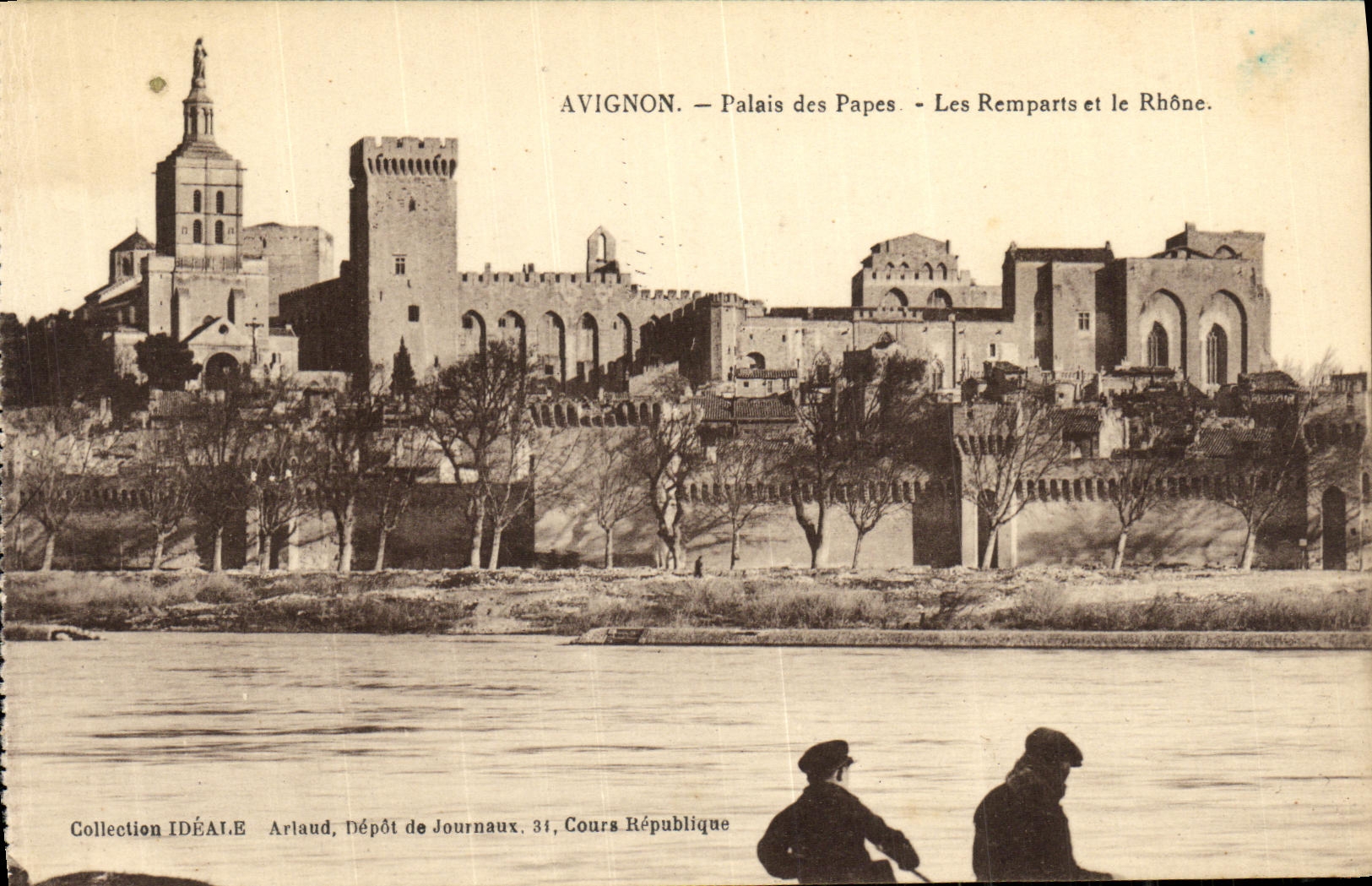 CPA Avignon Palais des Papes Les Remparts et le Rhone
