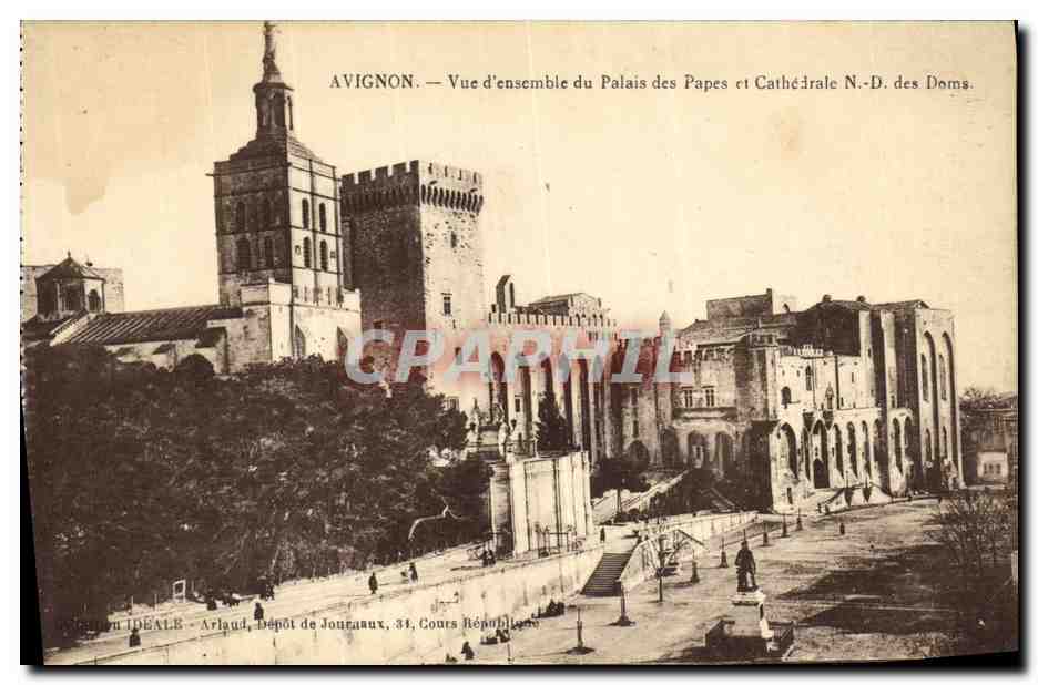 CPA Avignon Vue d ensemble du Palais des Papes et Cathedrale ND des Doms