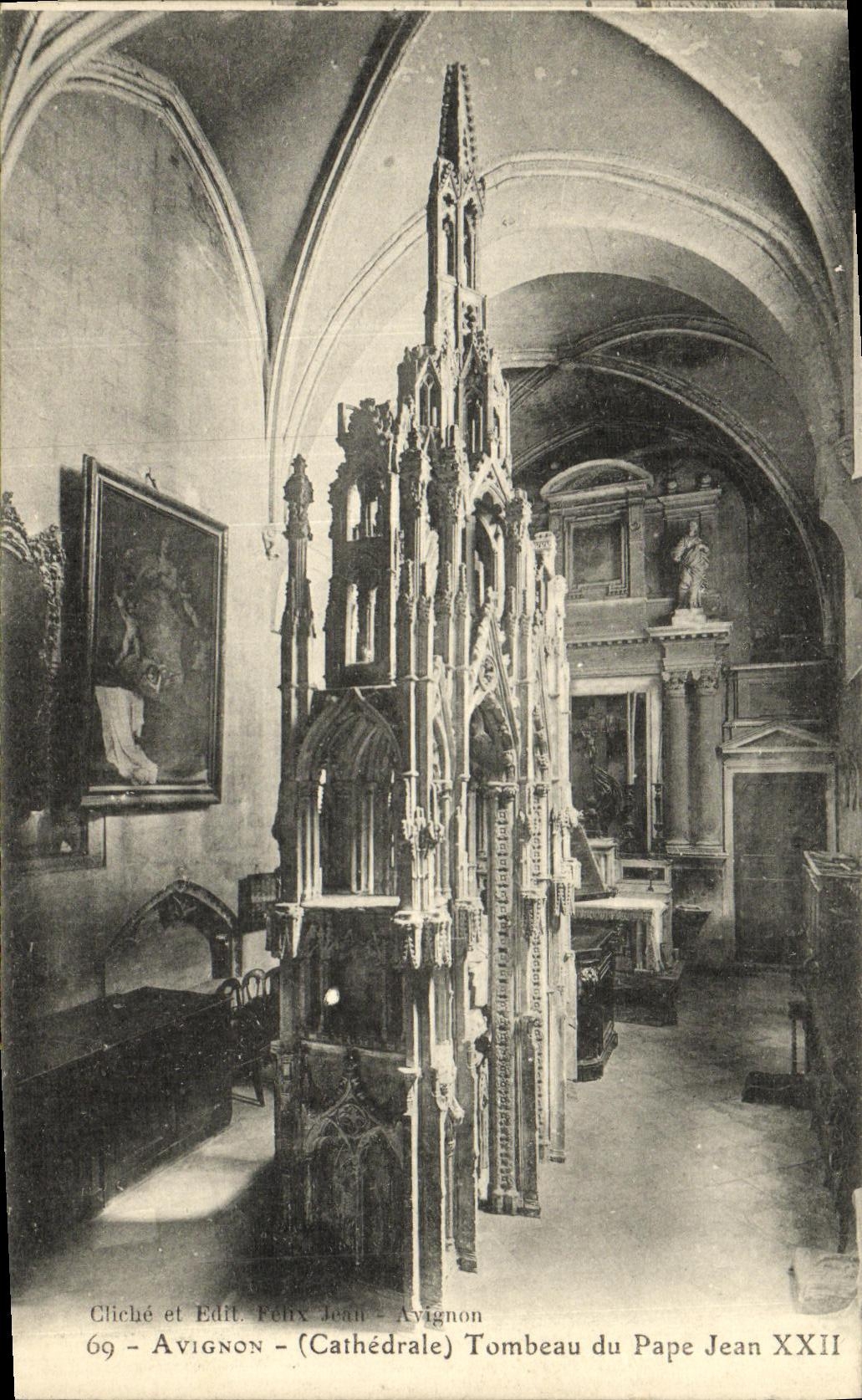 CPA Avignon Tombeau du Pape Jean XXII