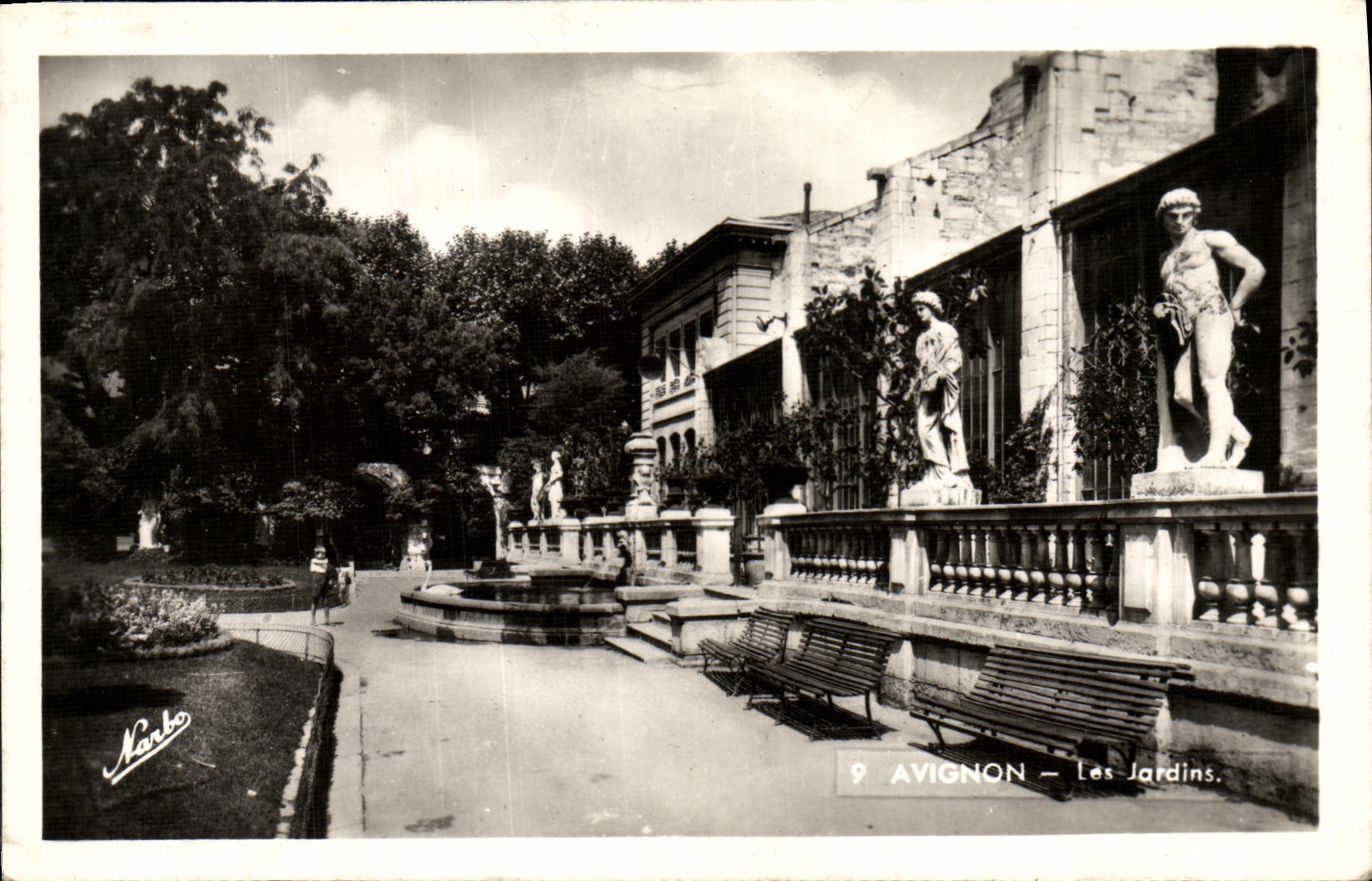 CPA Avignon Les Jardins