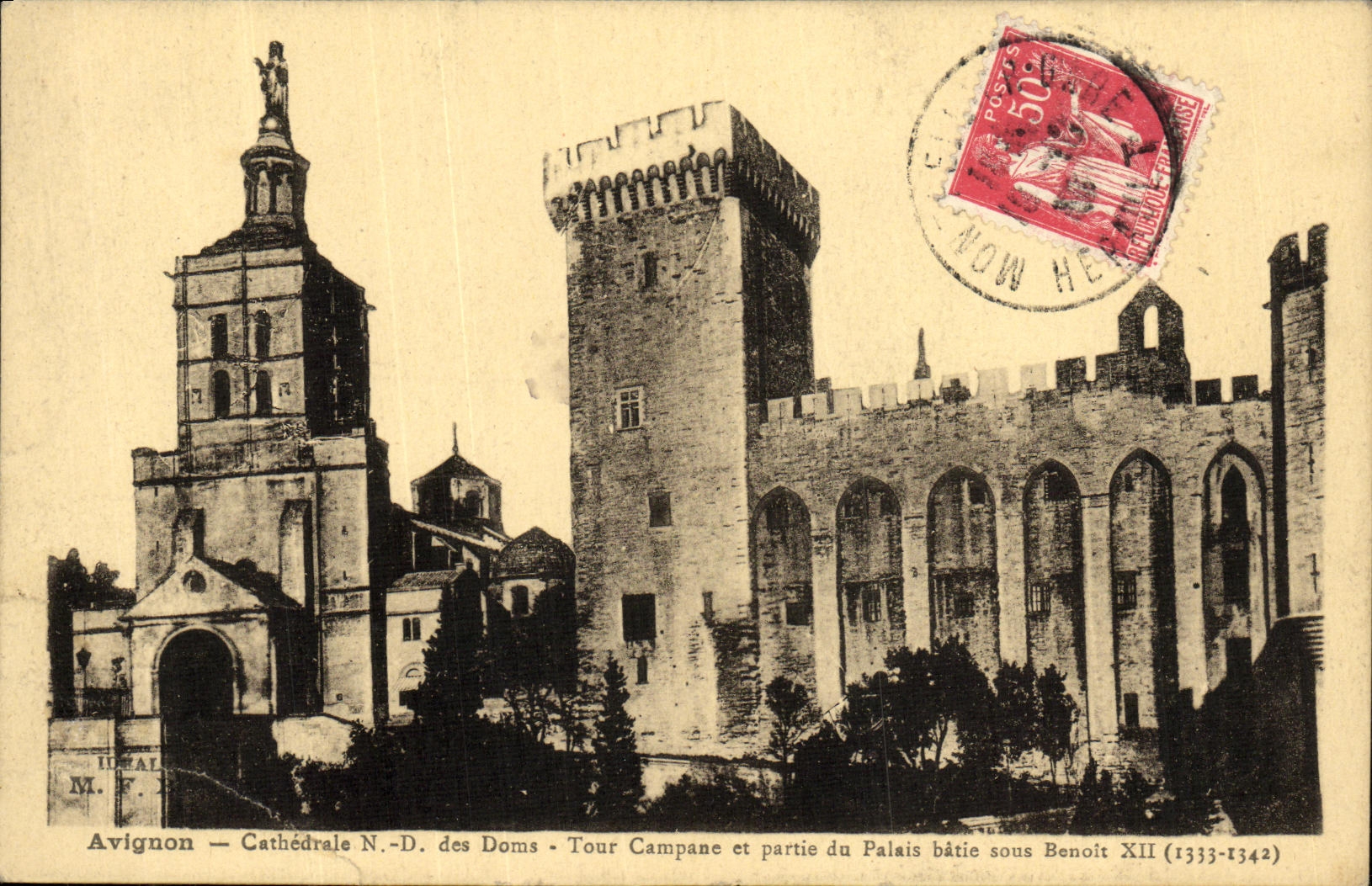 CPA Avignon Cathedrale N D Des Doms Tour Campane et partie du palais batie sous Benoit XII