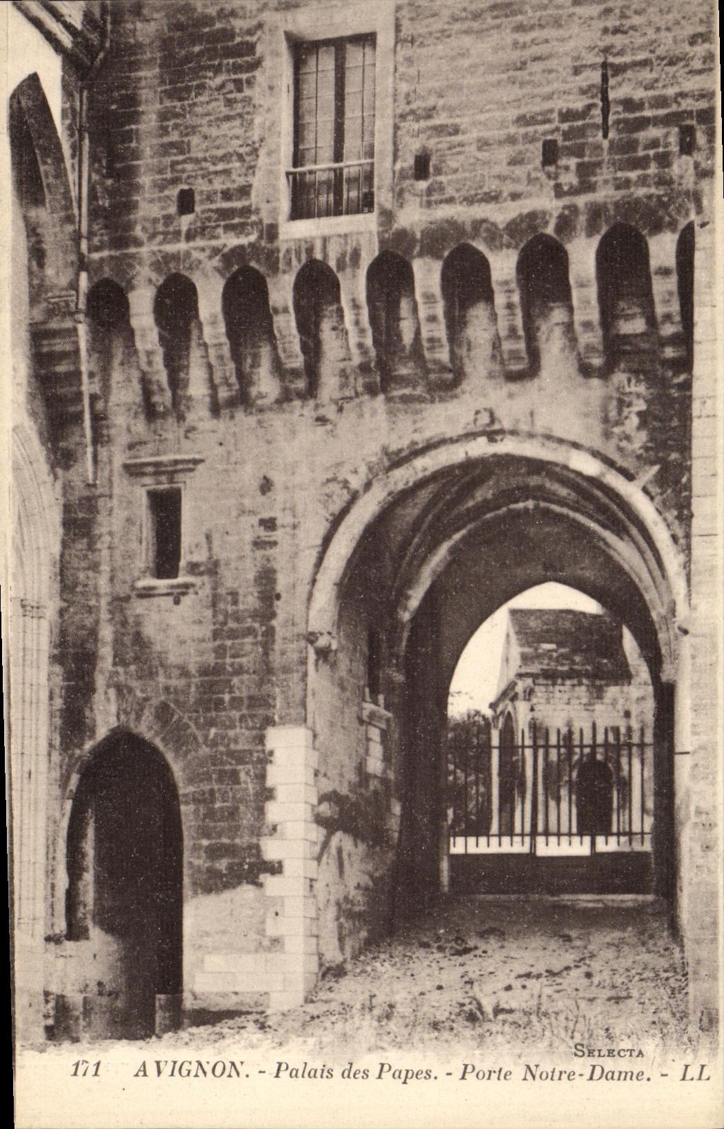 CPA Avignon Palais des Papes Porte Notre Dame