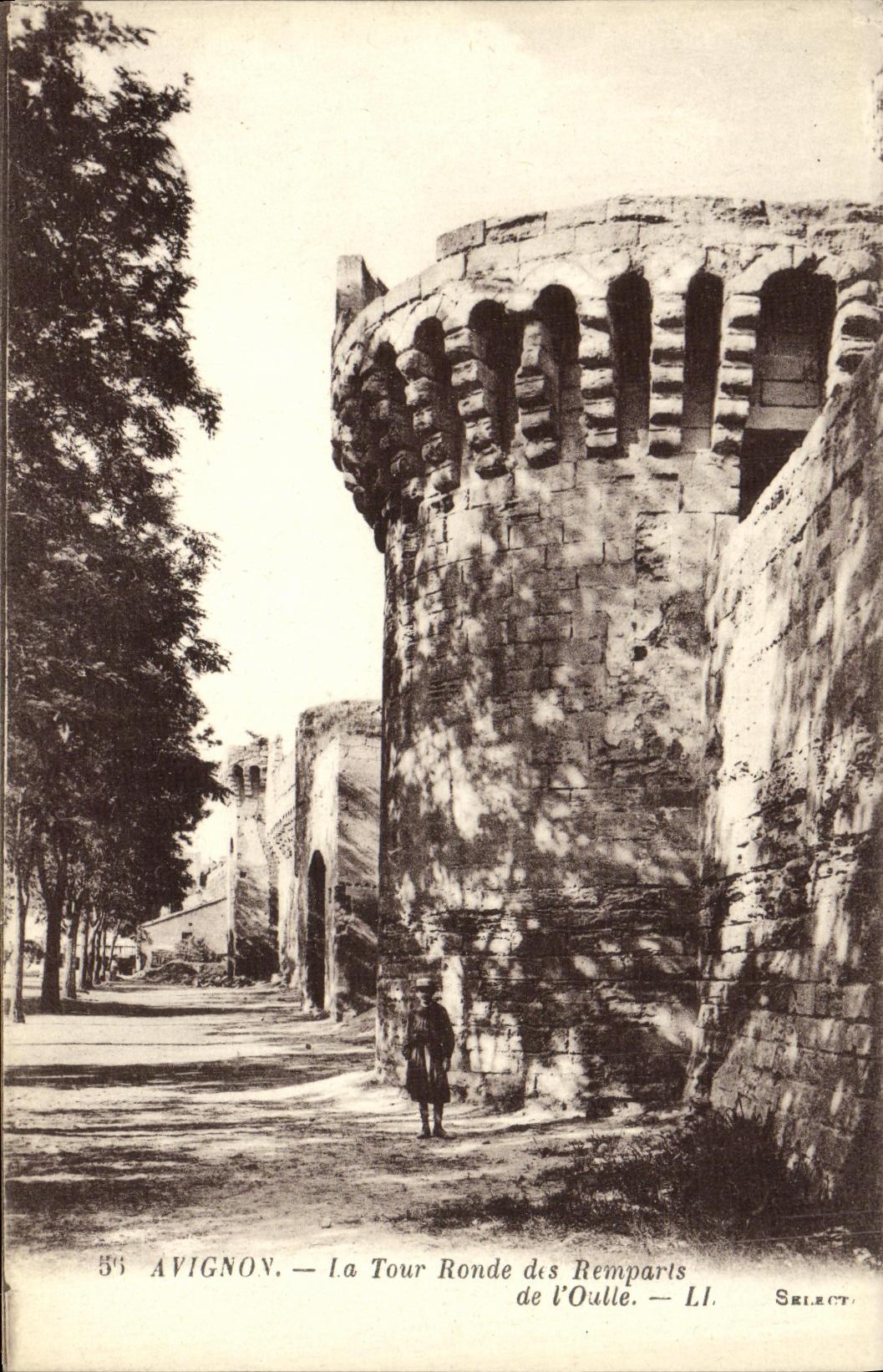 CPA Avignon La Tour Ronde Des Remparts de l Oulle