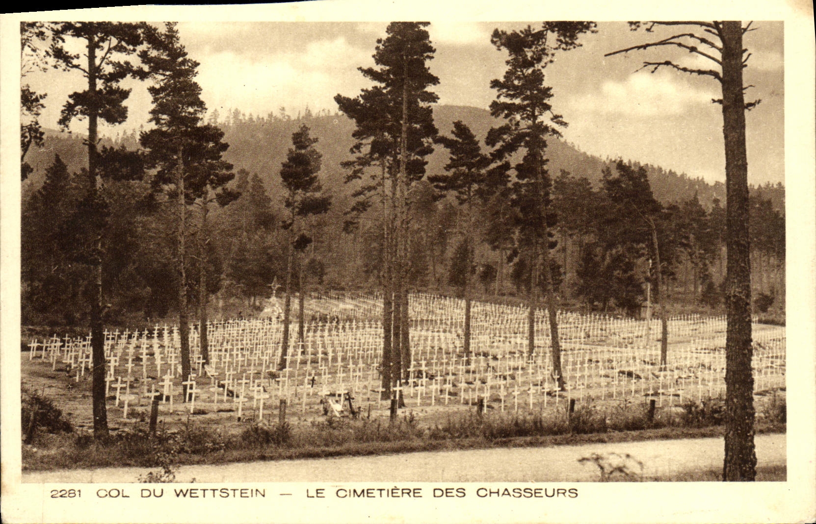 CPA Col Du Wettstein Le Cimetiere Des Chasseurs Militaria