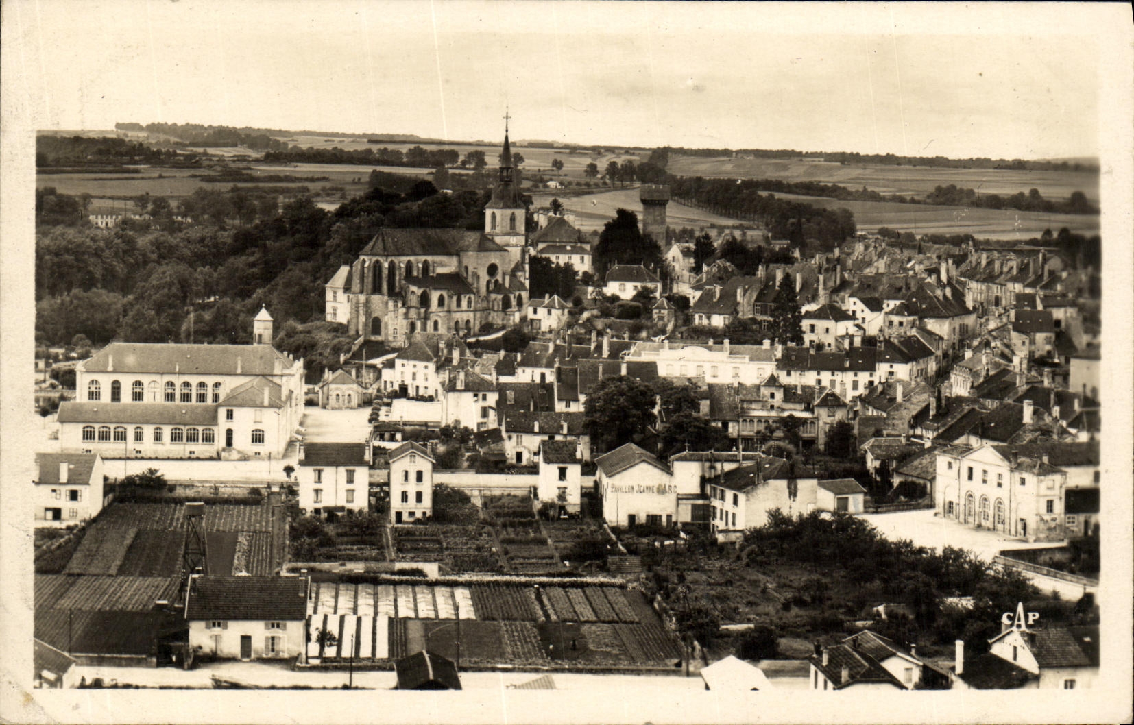 CPA Neufchateau Vue Generale vers l eglise St Nicolas