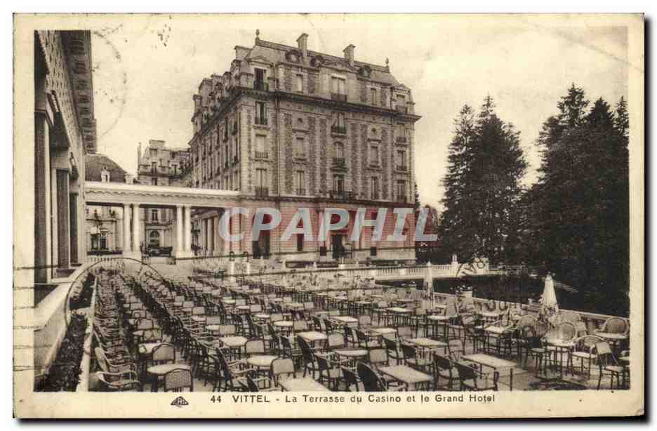 CPA Vittel La Terrasse Du Casino et Le Grand Hotel 
