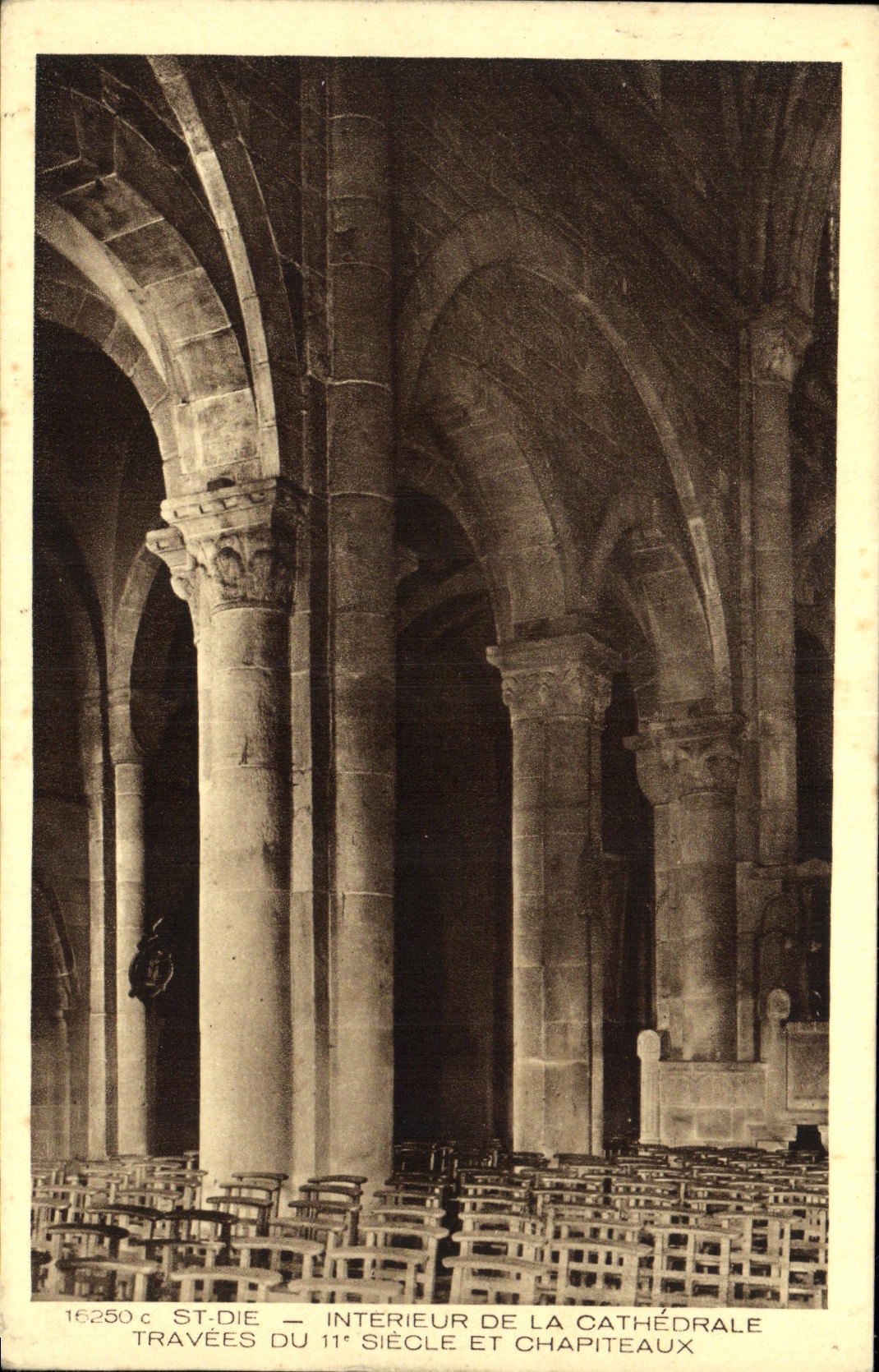 CPA St Die Interieur de La Cathedrale Travees Du 
