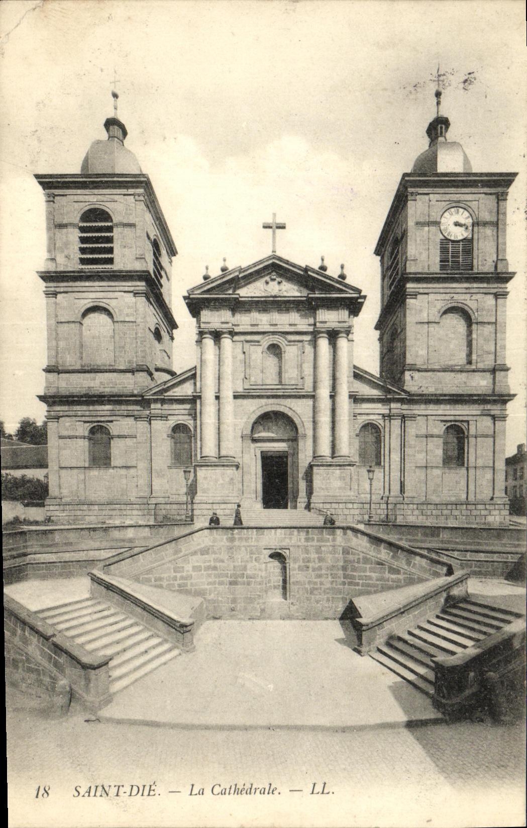 CPA Saint Die La Cathedrale