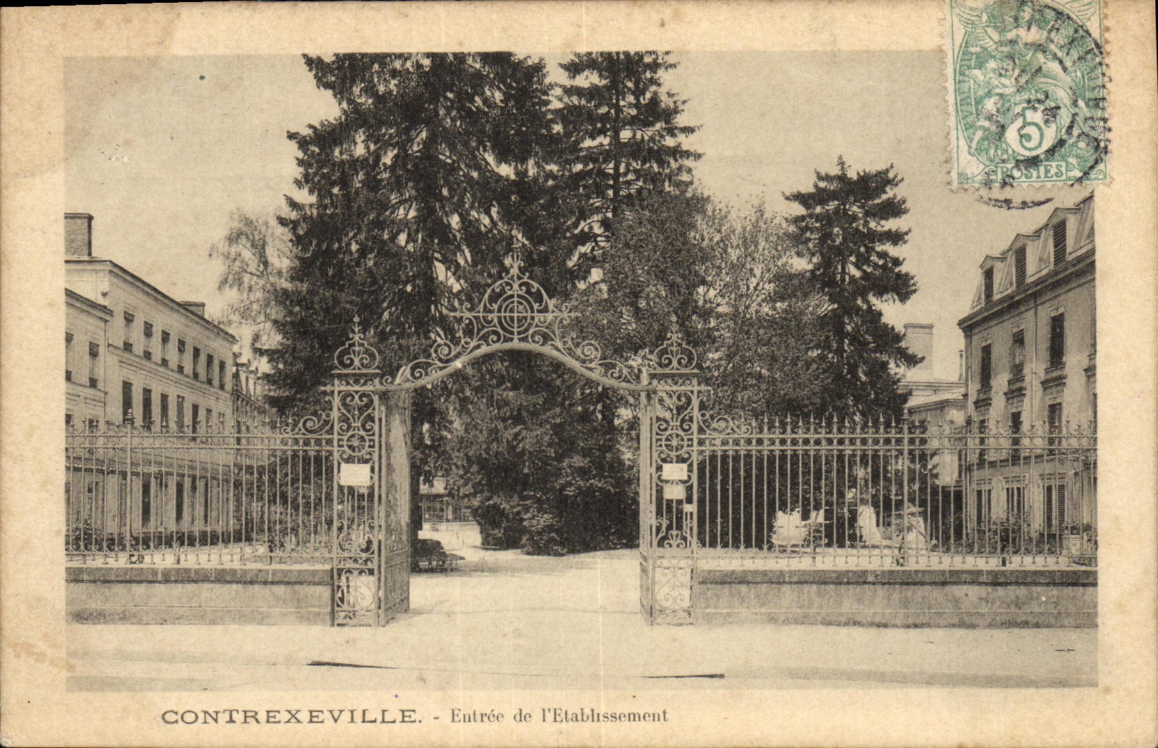 CPA Contrexeville Entree De L Etablissement 