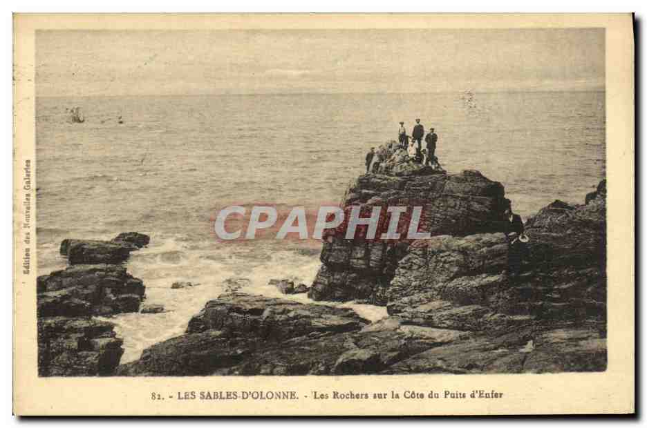 Les Sables-d'Olonne — Les Rochers sur la Côte du Puits d'Enfer — Édition des Nouveaux Galeries, n°81