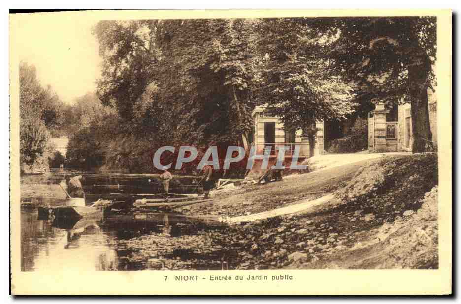 CPA Niort Entree Du Jardin Public animee 