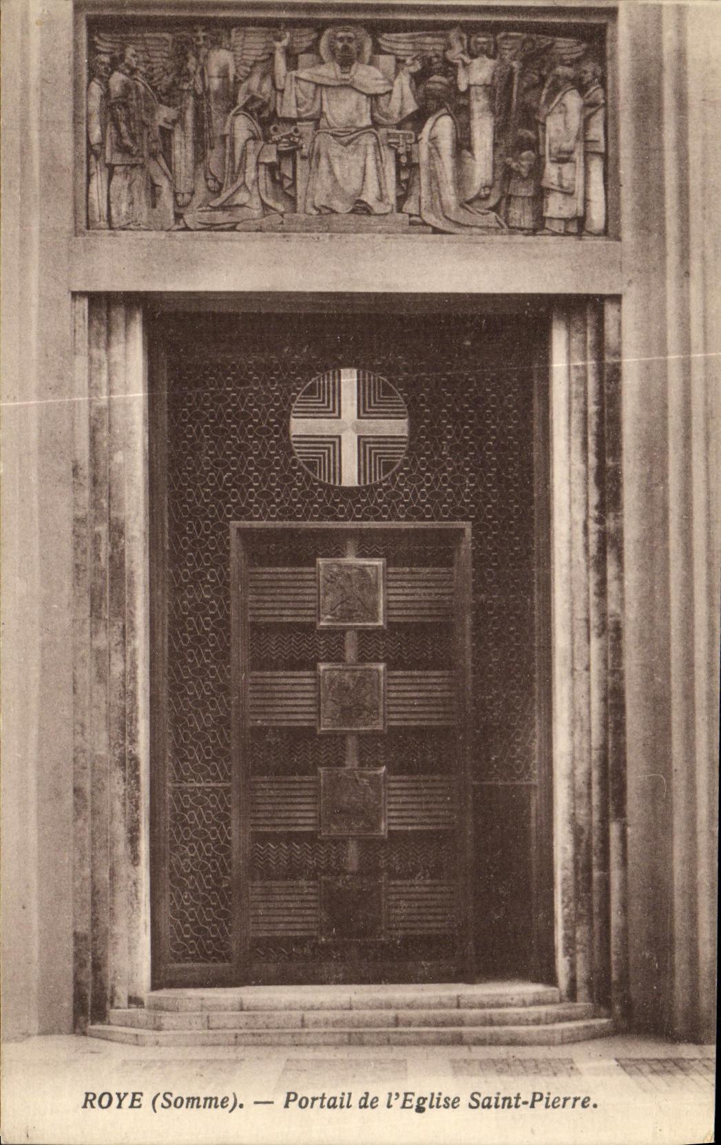 CPA Roye Portail de L Eglise Saint Pierre 