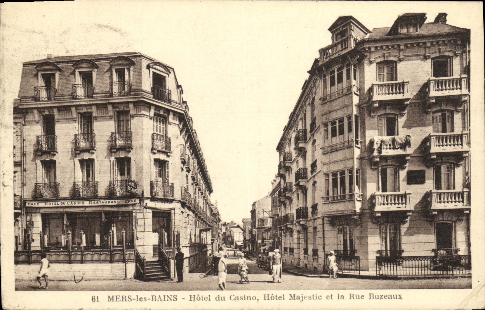 CPA Mers les Bains Hotel du Casino Hotel Majestic et la Rue Buzeaux 