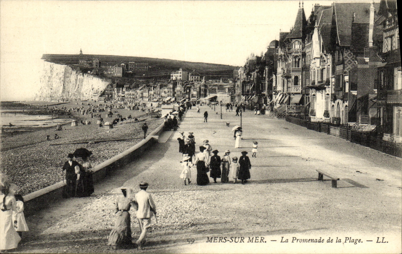 CPA Mers les Bains La Promenade de la Plage