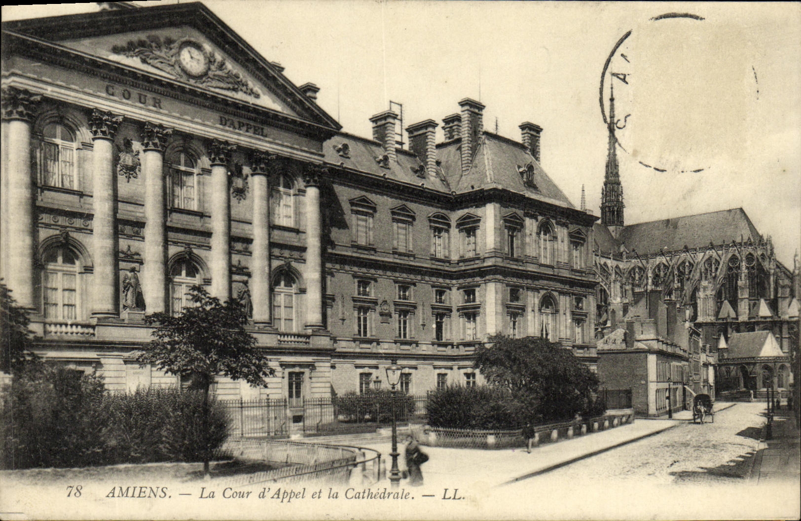 CPA Amiens La Cour d Appel et la Cathedrale 
