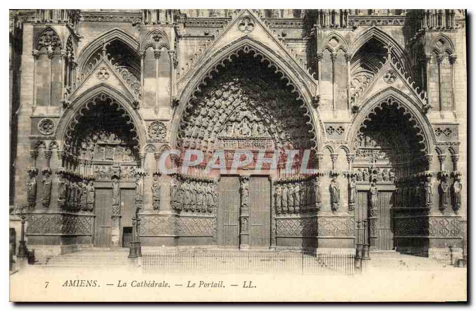 CPA Amiens La Cathedrale Le Portail 