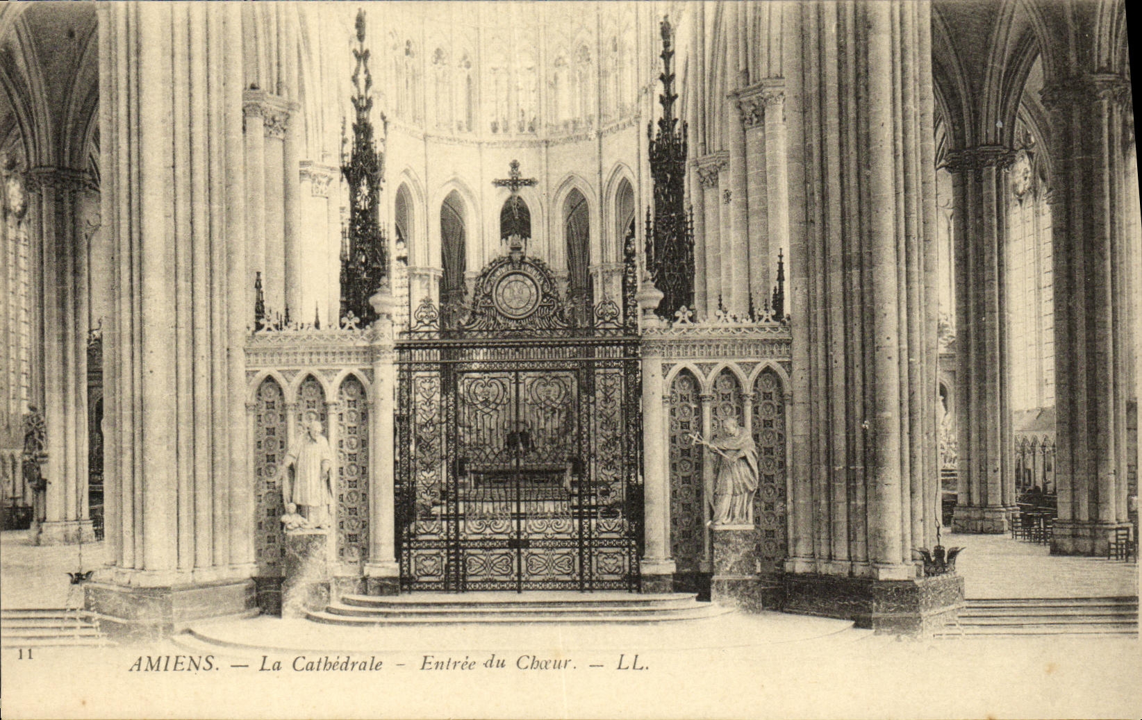 Amiens — La Cathédrale — Entrée du Chœur — LL.
