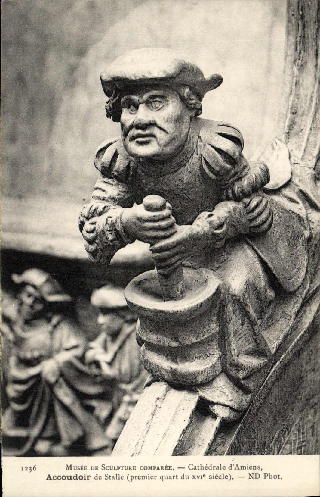 Armlehne einer Bank — Kathedrale von Amiens — ND Phot.