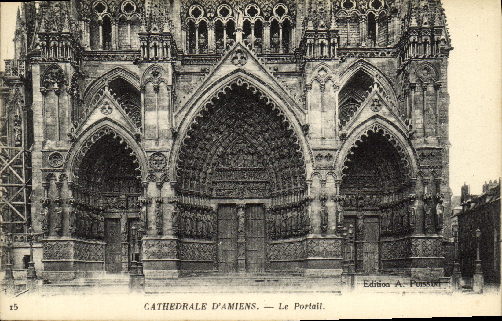 CPA Amiens La Cathedrale le portail