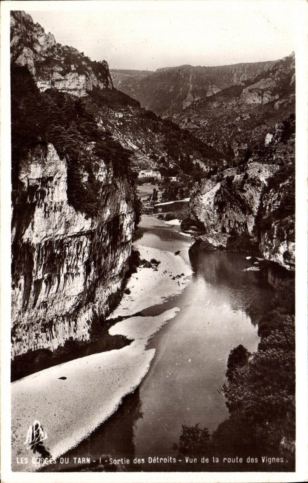 Les Gorges du Tarn — Sortie des Détroits — Vue de la route des Vignes — POUX, Albi