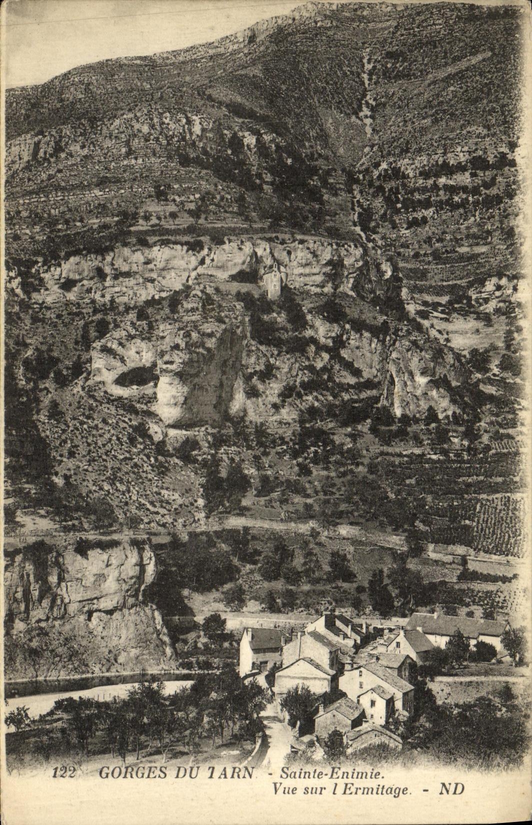 Gorges du Tarn - Sainte-Enimie - Vue sur l'Ermitage