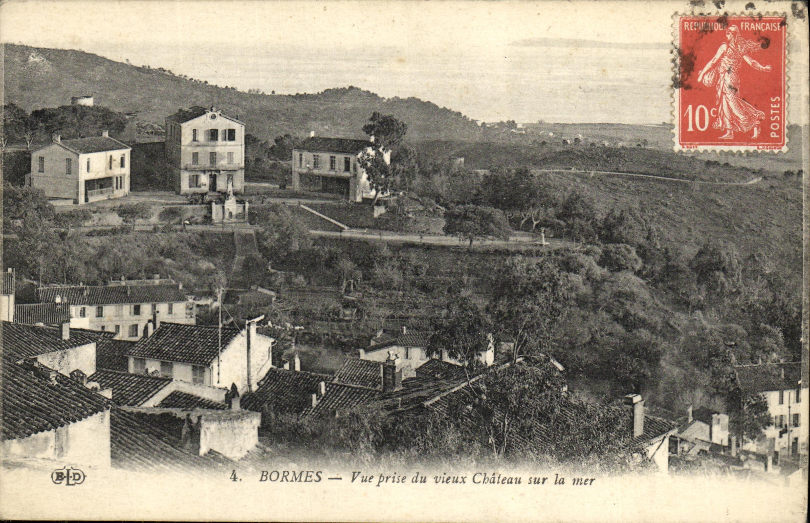 CPA Bormes Vue prise du Vieux Chateau sur la Mer