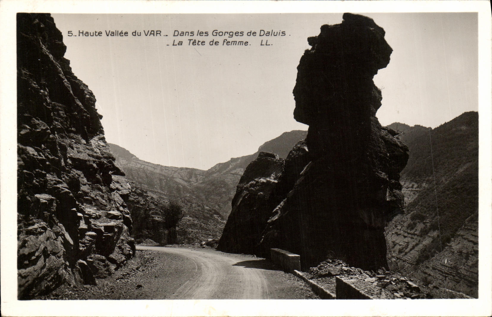 Haute Vallée du VAR — Dans les Gorges de Daluis — La Tête de femme — LL.