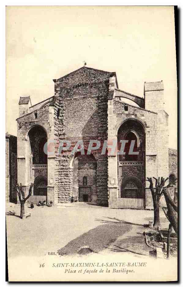 CPA Sainte Maximin la Baume Place et facade de la basilique