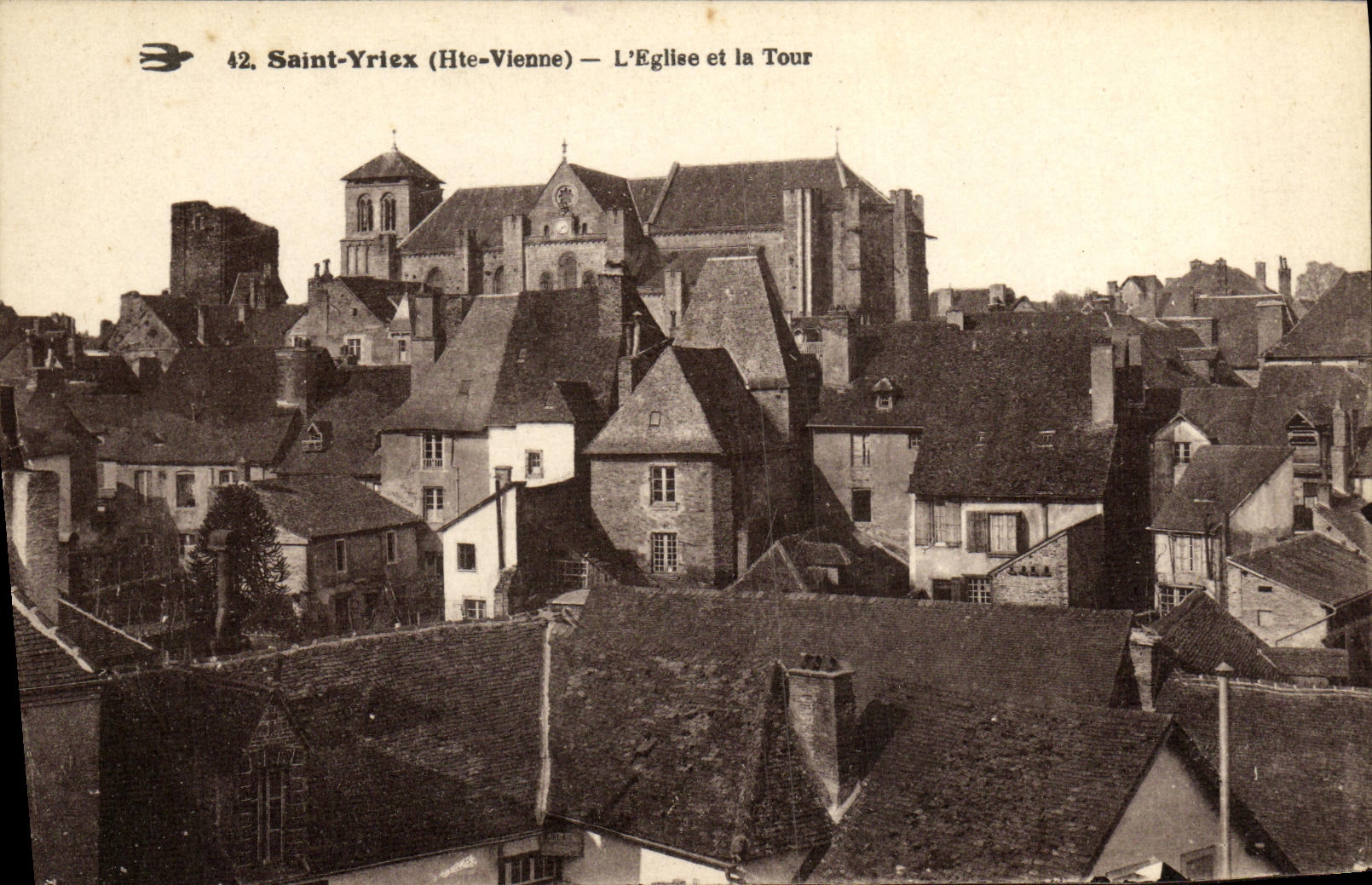 CPA St Yrieix L Eglise et la Tour