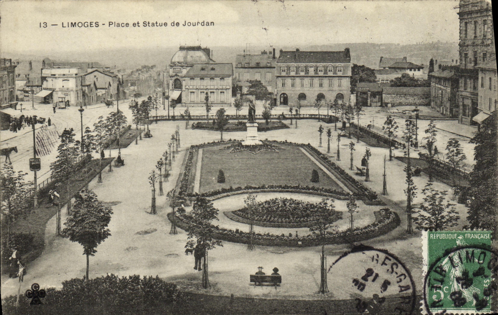CPA Limoges Place et Statue de Jourdan