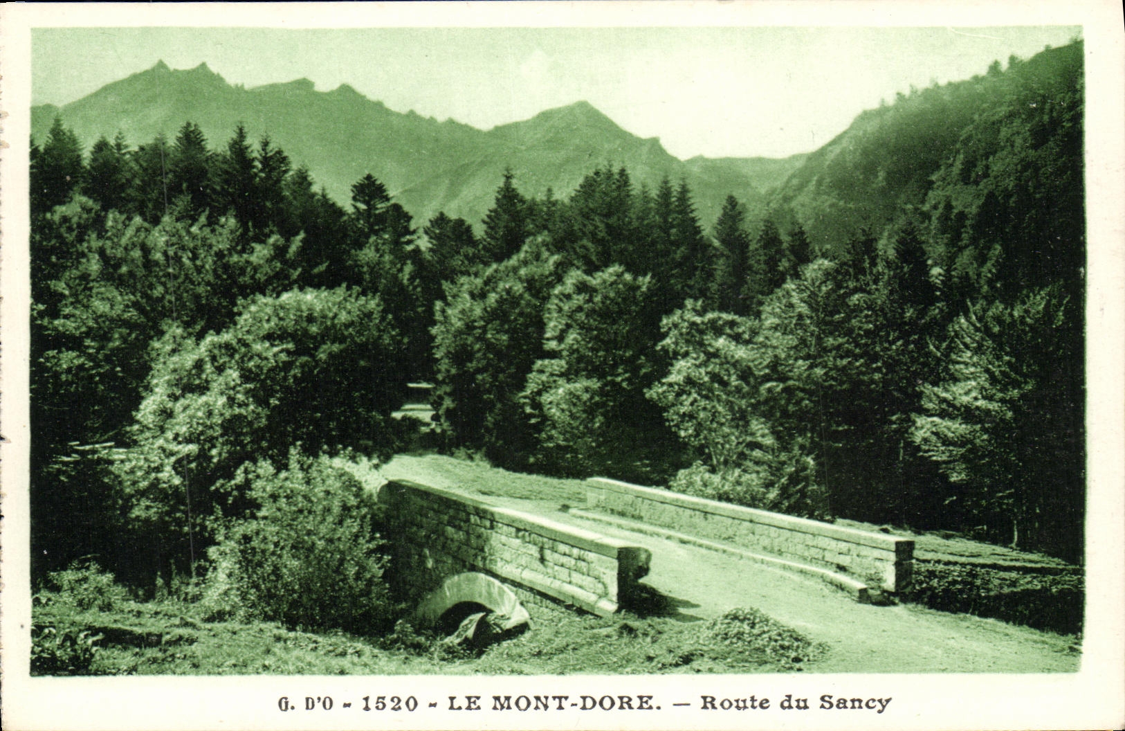 CPA Le Mont Dore Route du Sancy