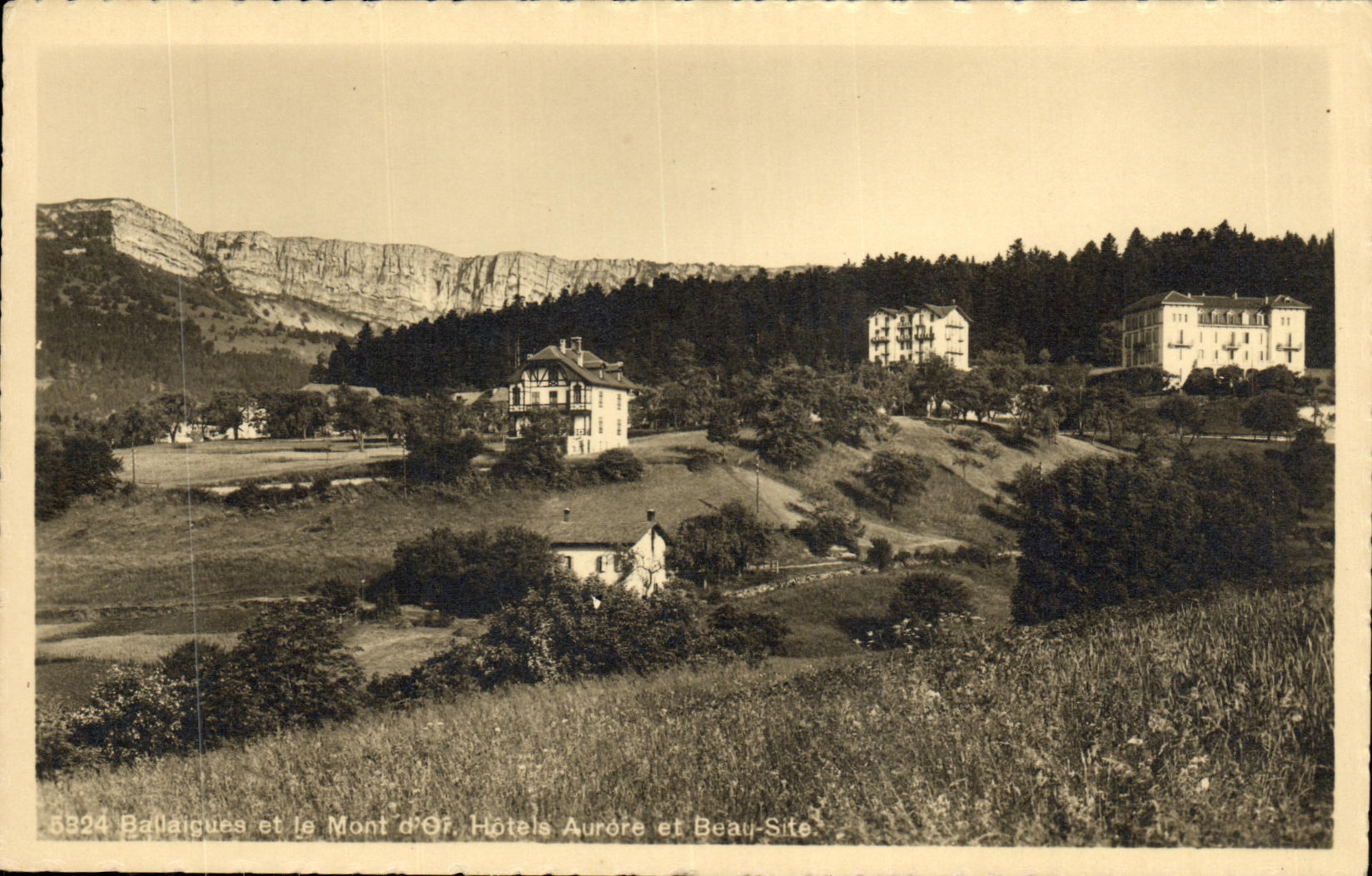 Ballaigues et le Mont d'Or — Hôtels Aurore et Beau-Site — Phototypie Co. Neuchâtel