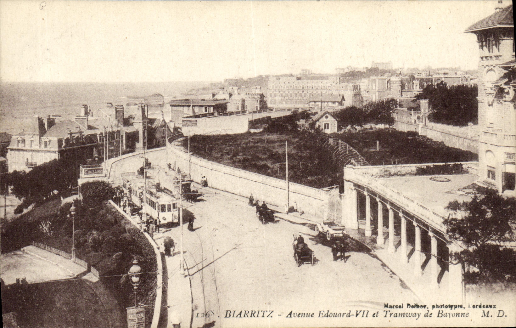 CPA Biarritz Avenue Edouard VII et tramway de Bayonne