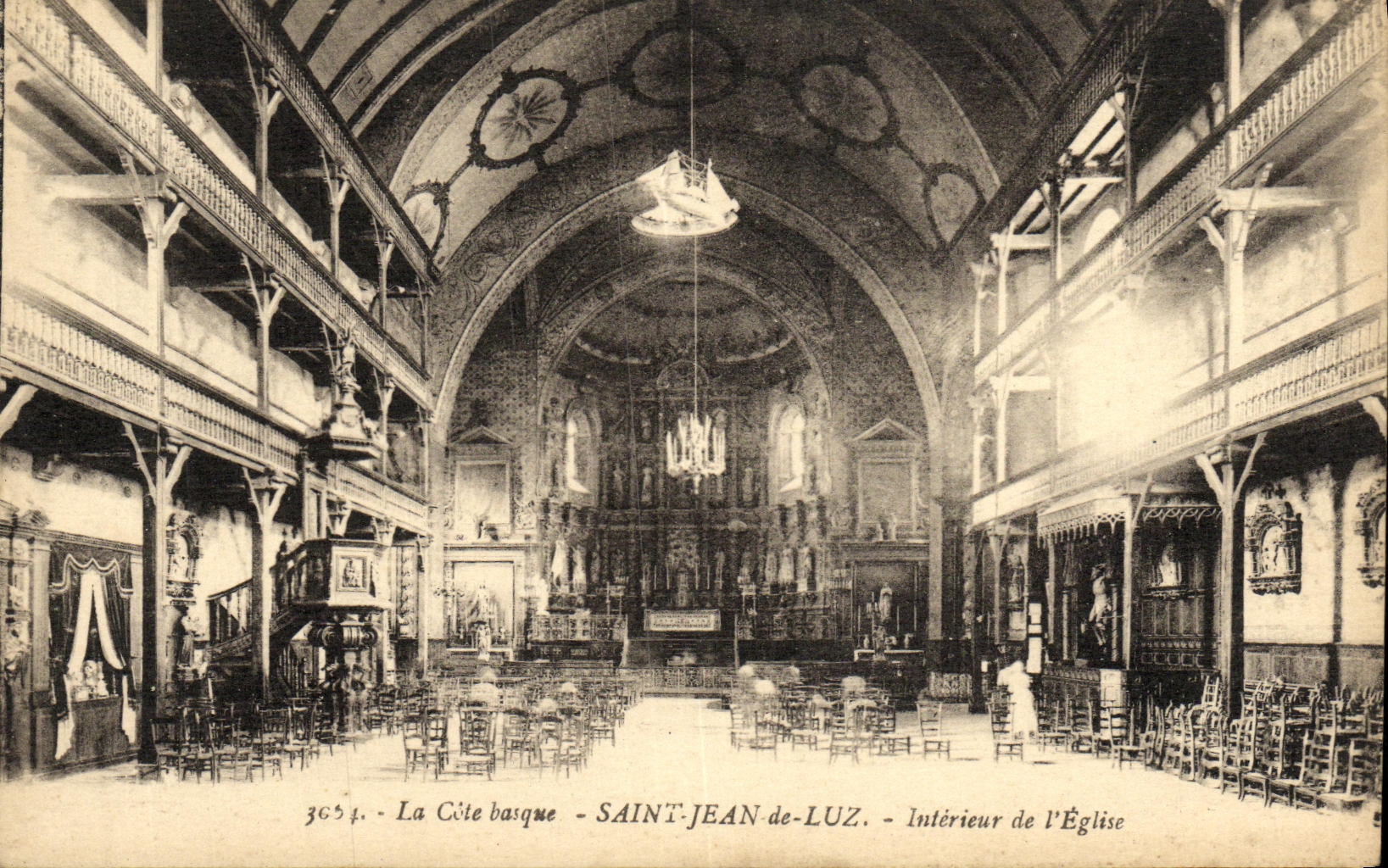 Saint-Jean-de-Luz — Interno della Chiesa — La Côte basque