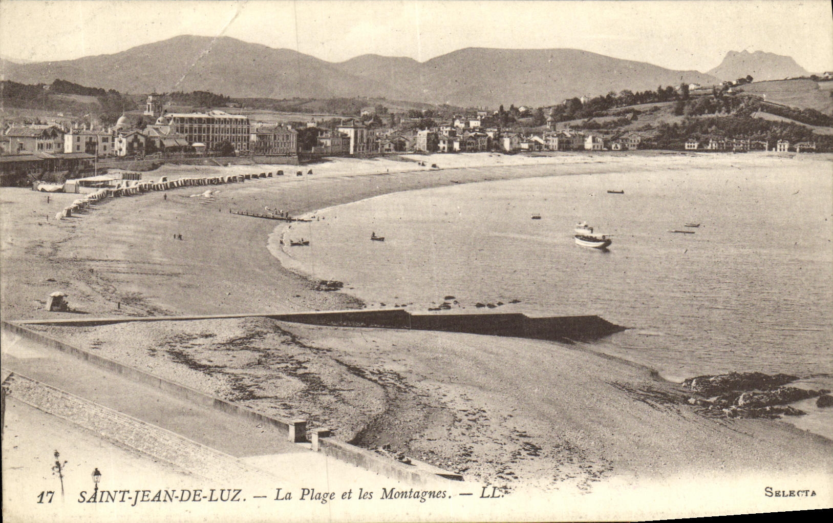CPA Saint Jean De Luz La Plage et Les Montagnes