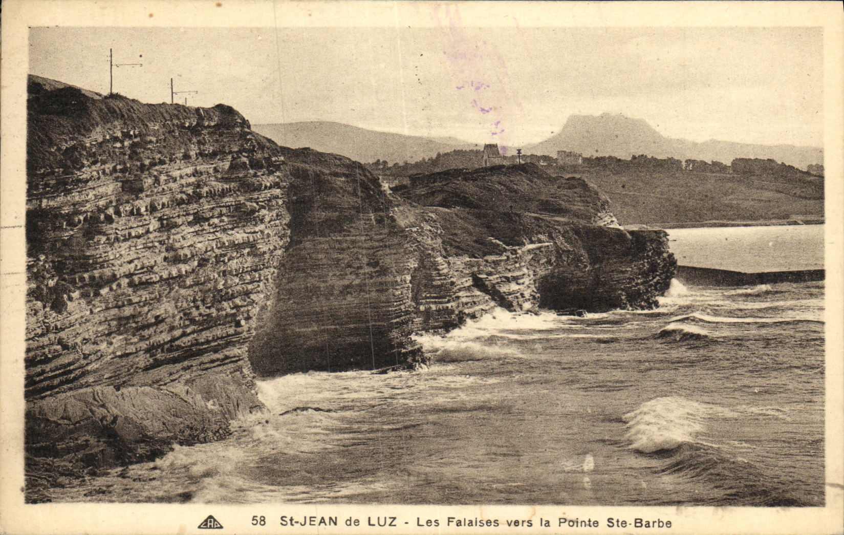 St-Jean de Luz - Les Falaises vers la Pointe Ste-Barbe — Éditeur CPA, n° 58