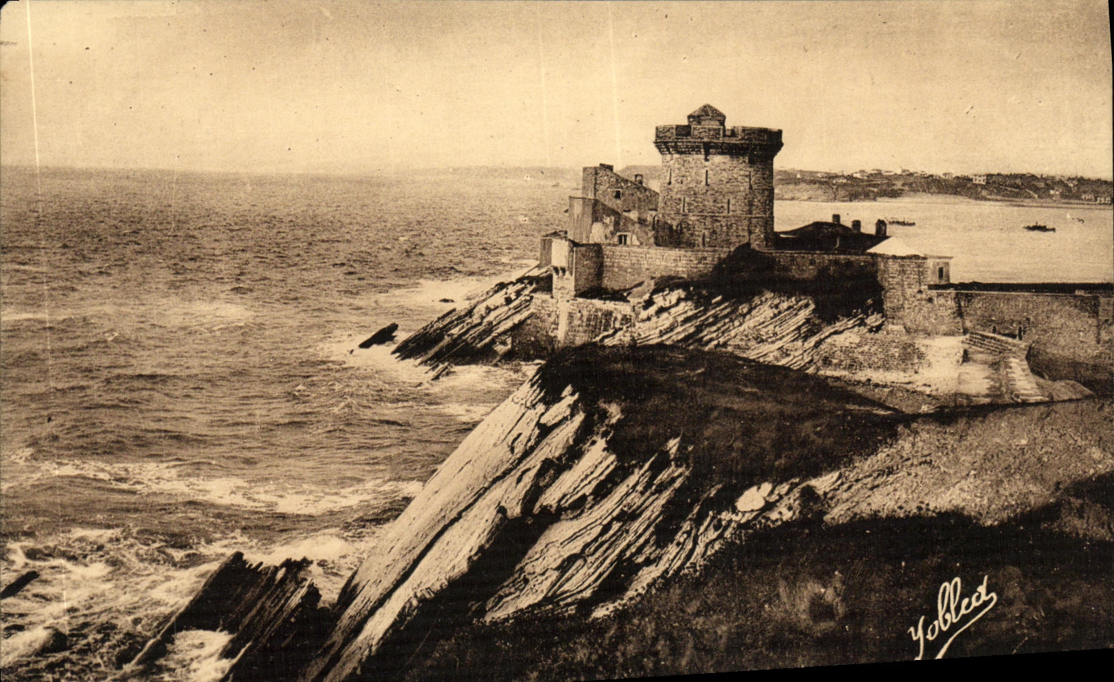 Saint-Jean-de-Luz — Les Falaises du Fort du Socoa — Phototypie Marcel Dalboy, Bordeaux