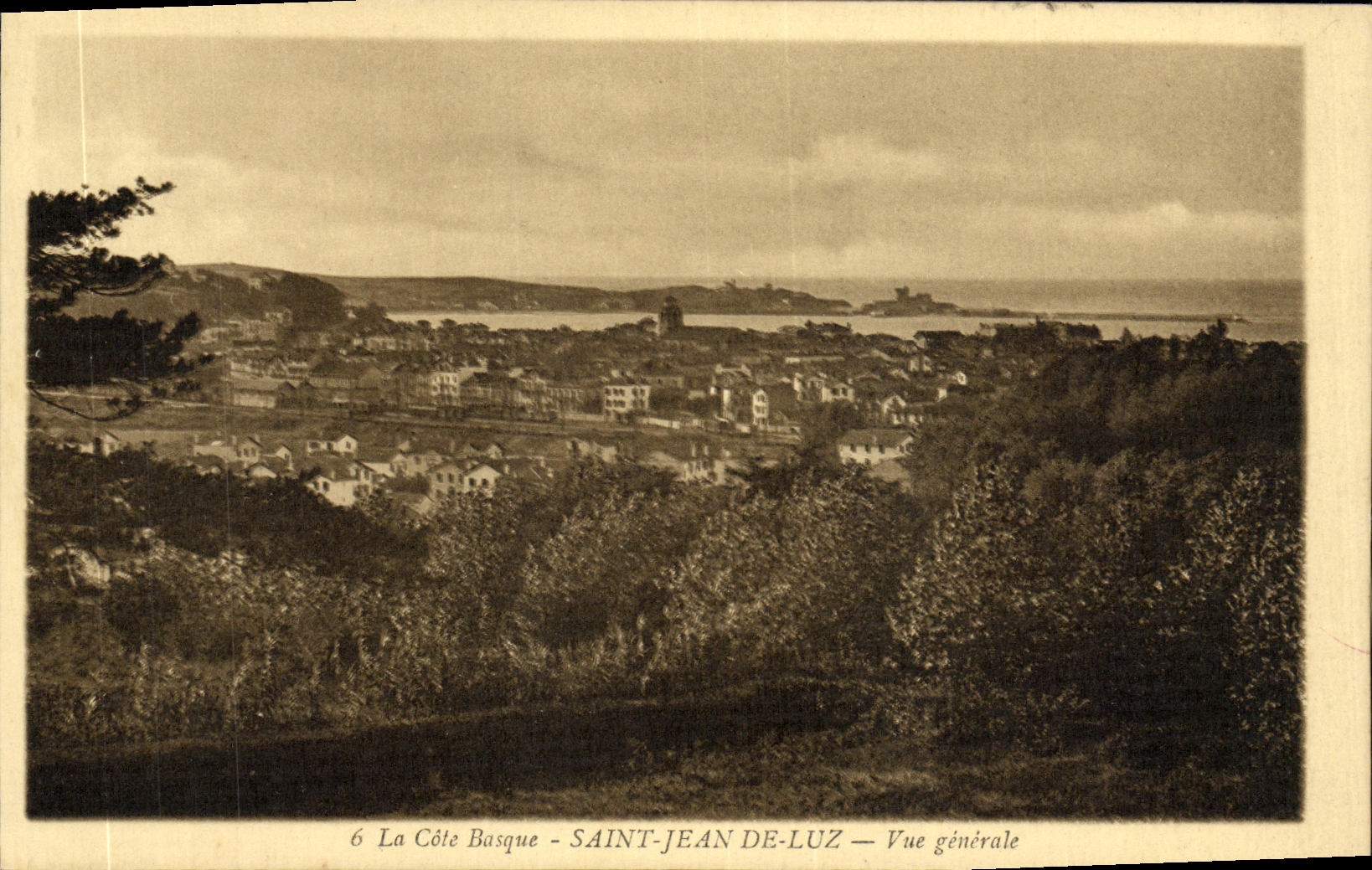 Saint-Jean-de-Luz — Vue générale — Bromolypite Gautreau, Lampron (Gironde)