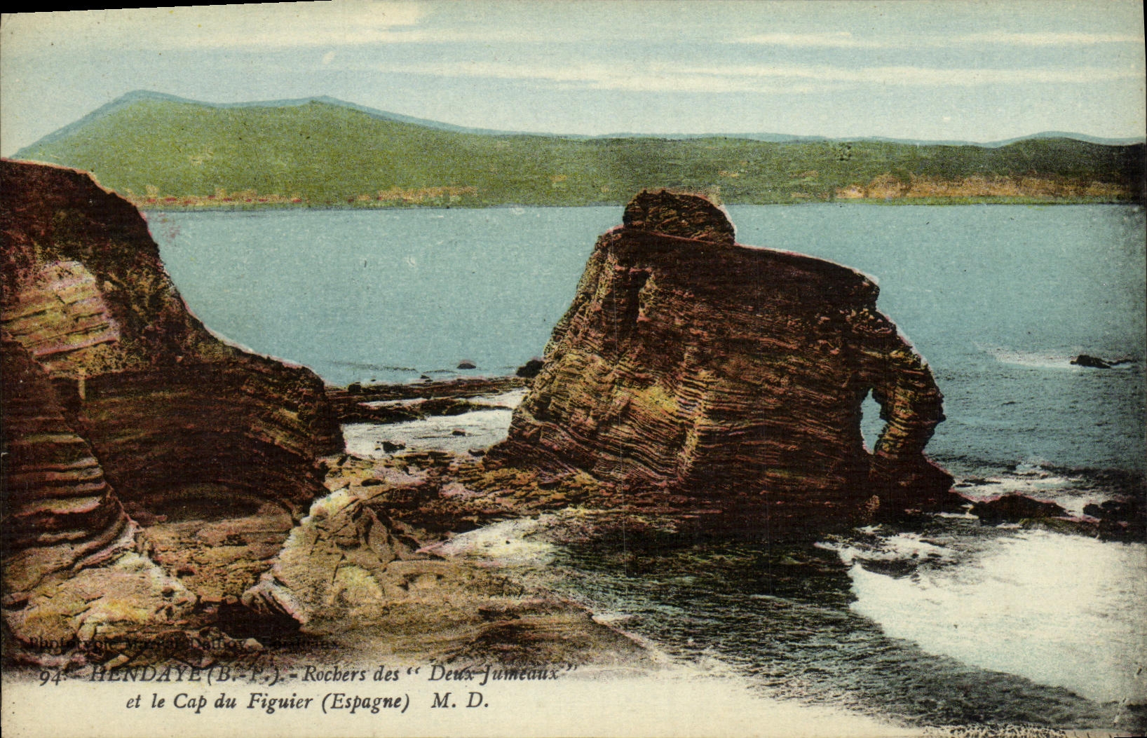 Hendaye (B.P.J.) - Rockers des "Deux Jumeaux" et le Cap du Figuier (Espagne) - M. D.
