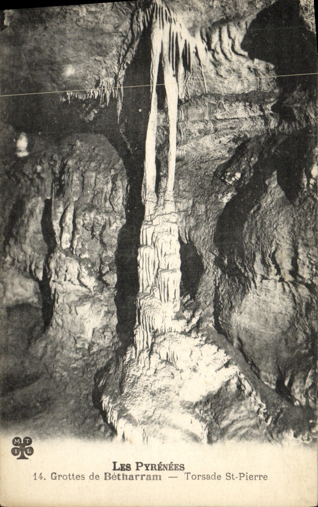 CPA Les Pyreness Grottes de Betharram Torsade St pierre 