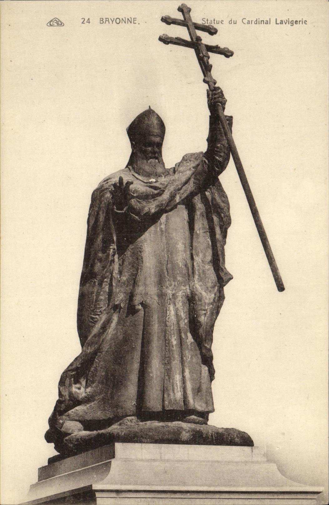 Statue du Cardinal Lavigerie — Bayonne — éditeur CPA