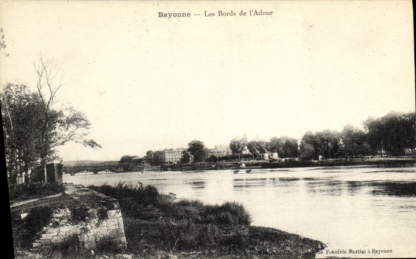 CPA Bayonne Les Bords de l Adour 