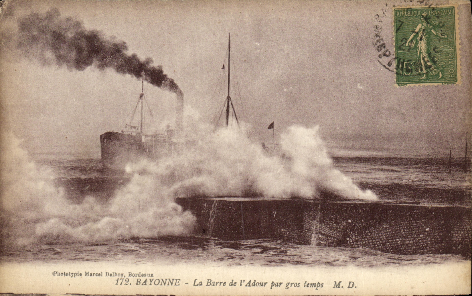 CPA Bayonne La Barre de l Adour Par Gros Temps Bateau 