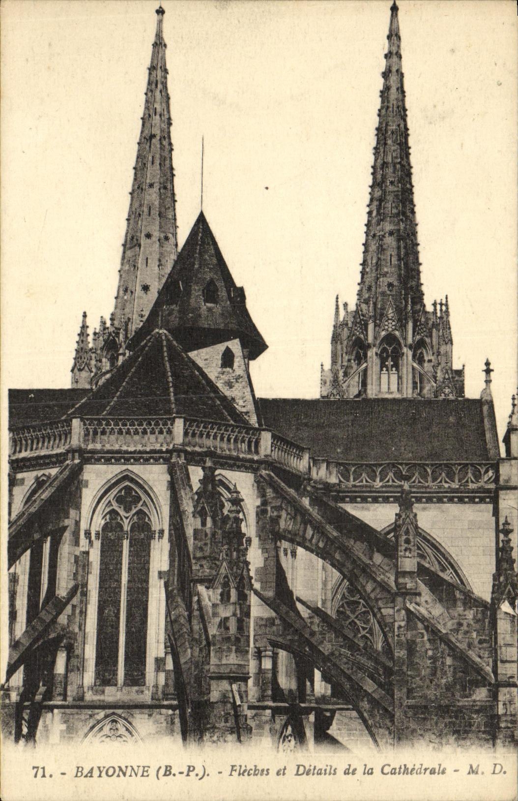 CPA Bayonne Fleches et Details de la Cathedrale 