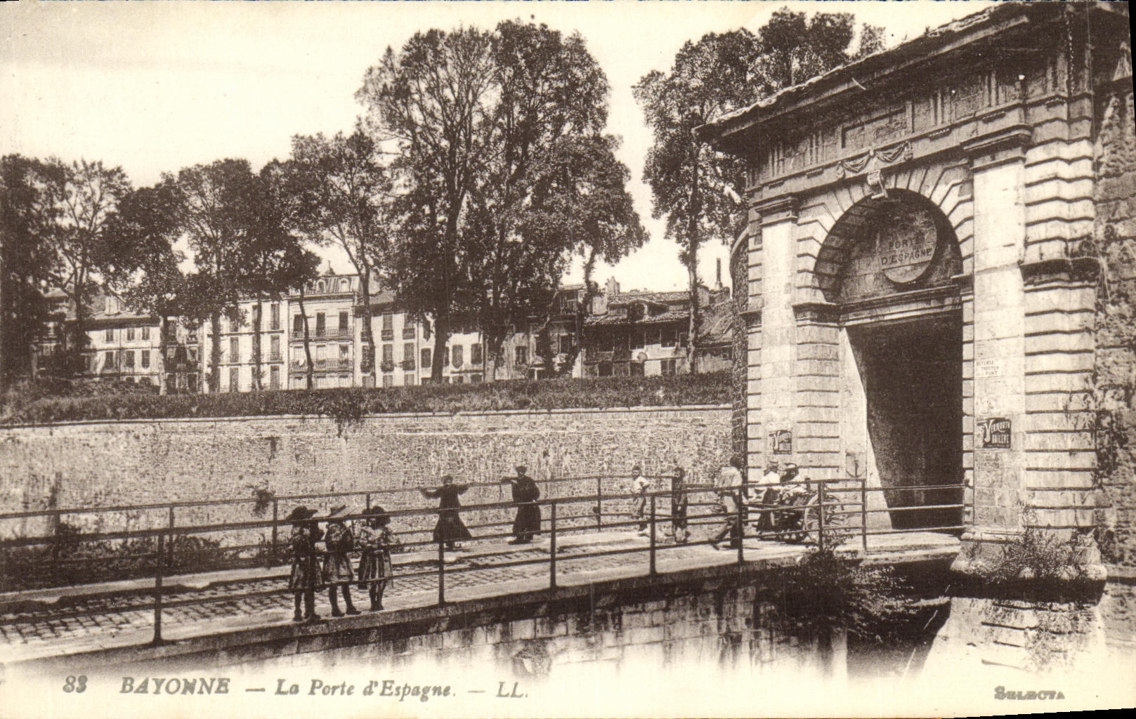 Bayonne — La Porte d'Espagne — LL. — SULBOTA