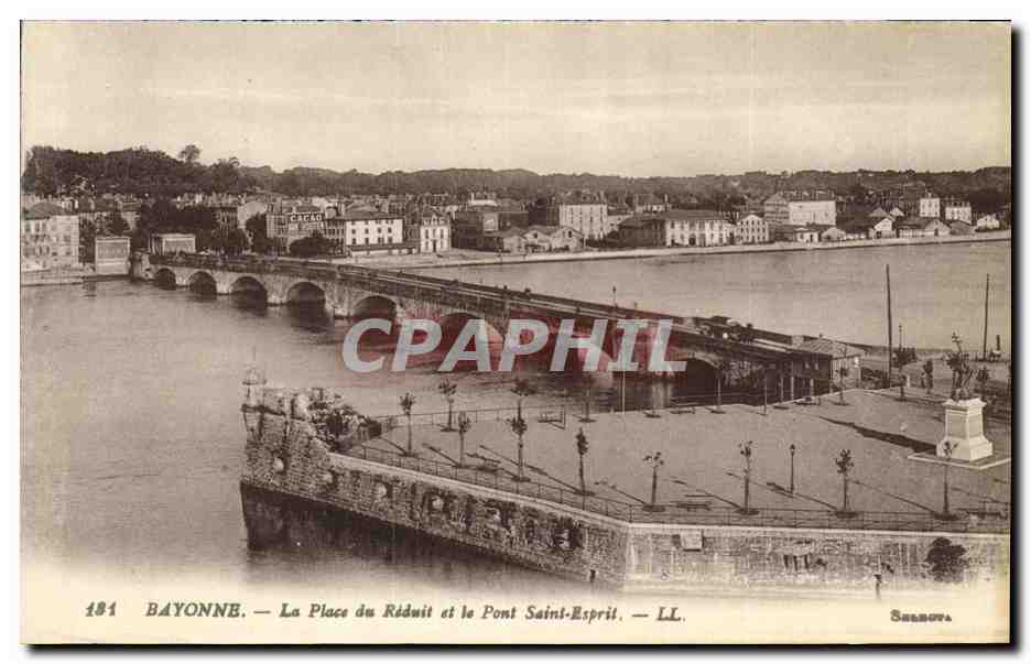 Bayonne — La Place du Réduit et le Pont Saint-Esprit — LL. Seldova