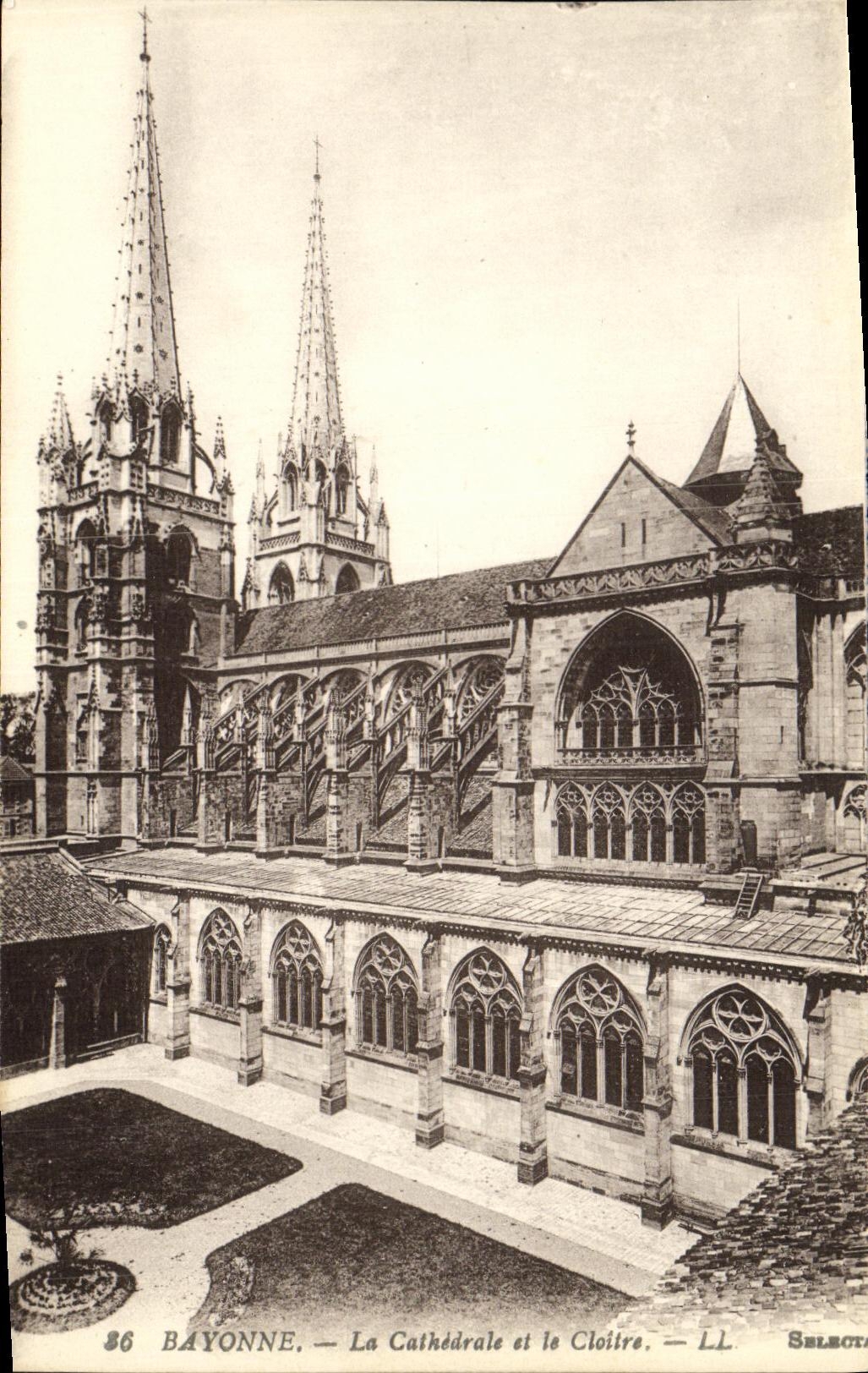 CPA Bayonne La Cathedrale et Le Cloitre 