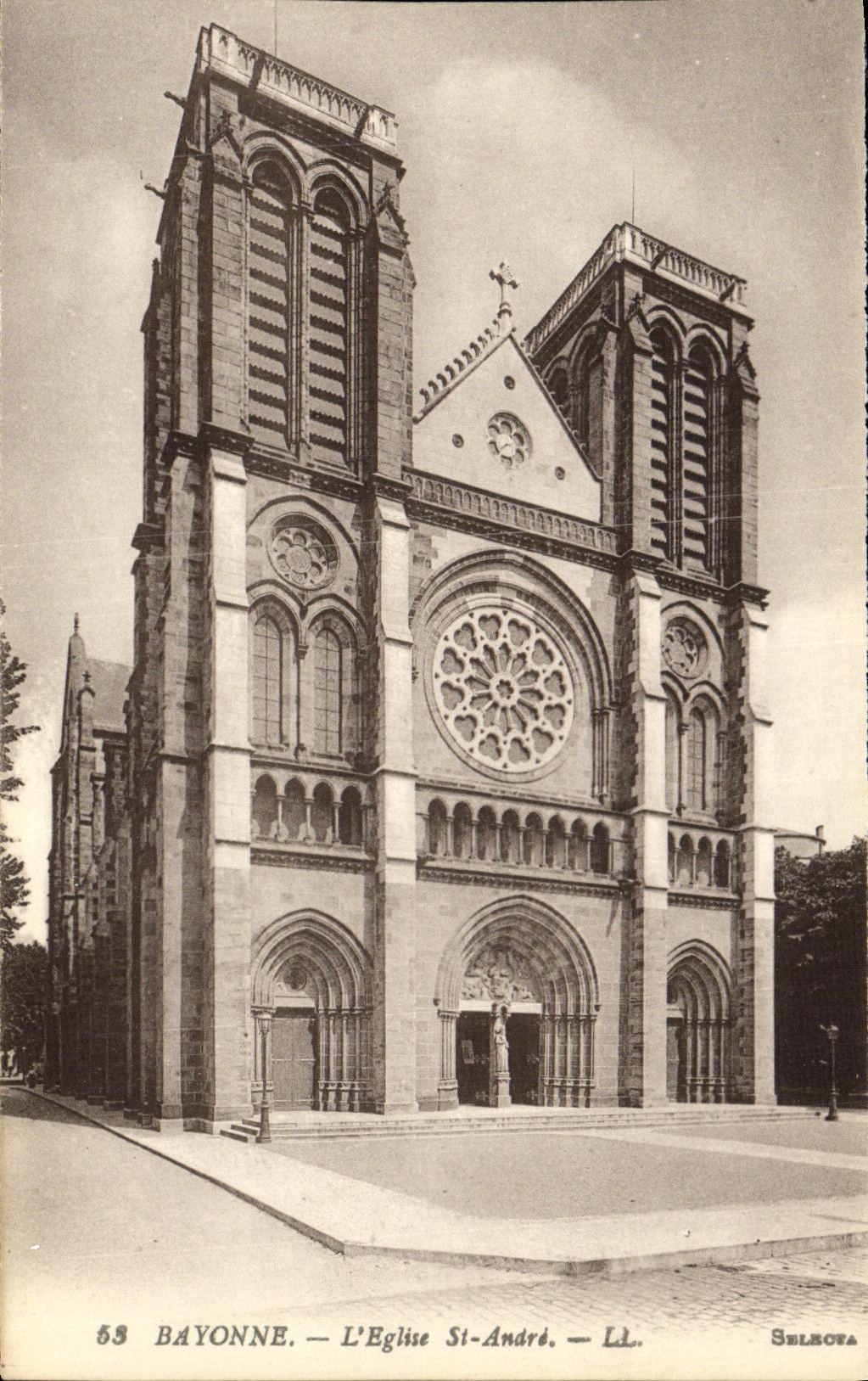 CPA Bayonne L Eglise St Andre 